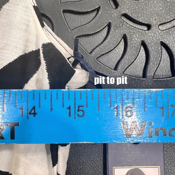 Rachel Roy Blouse Women's S NWT Sleeveless Black White Animal Print Peplum Waist - Picture 7 of 8